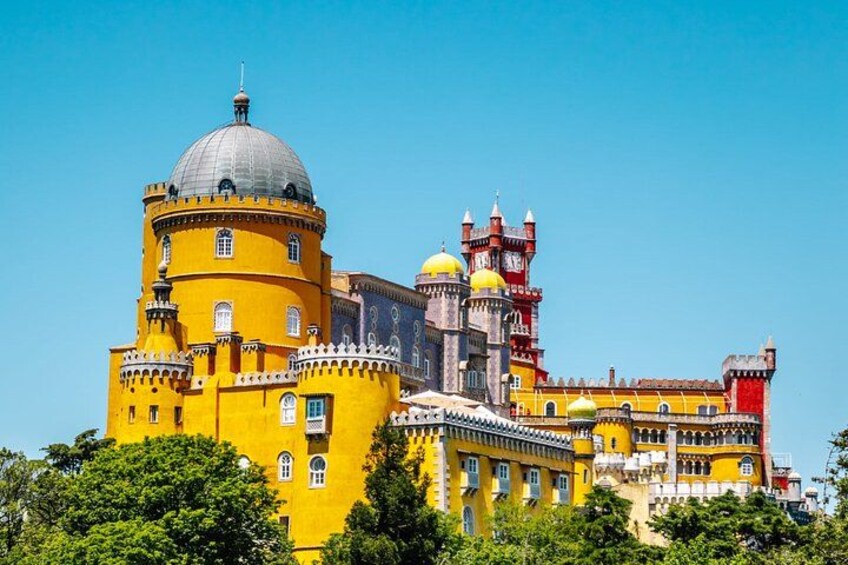 Private Sintra Tour Palaces and Coast by Vintage Car or Jeep 3