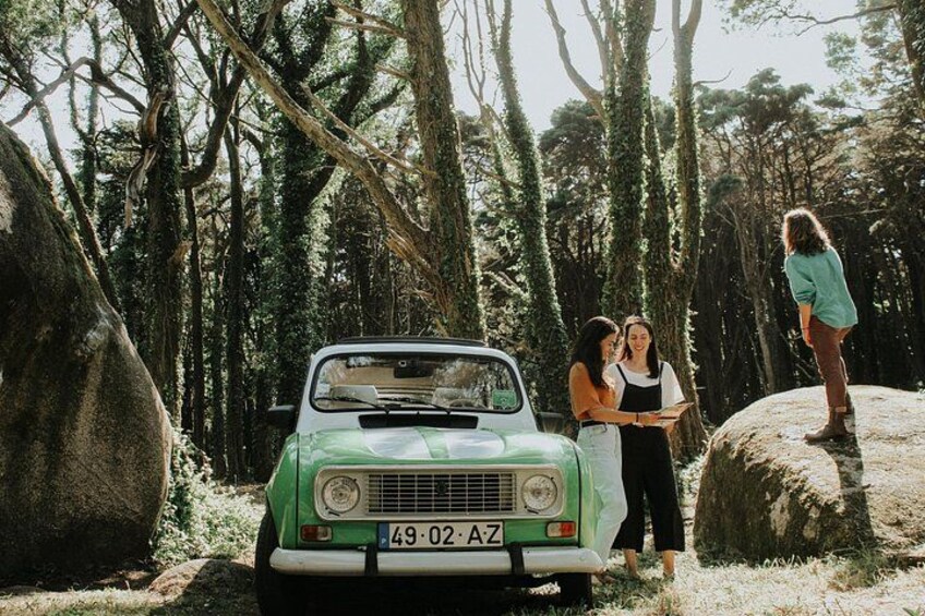 Private Sintra Tour Palaces and Coast by Vintage Car or Jeep 4