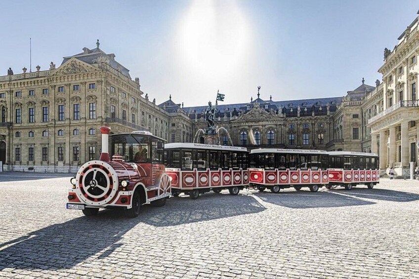 City tour through Würzburg with the Bimmelbahn 2