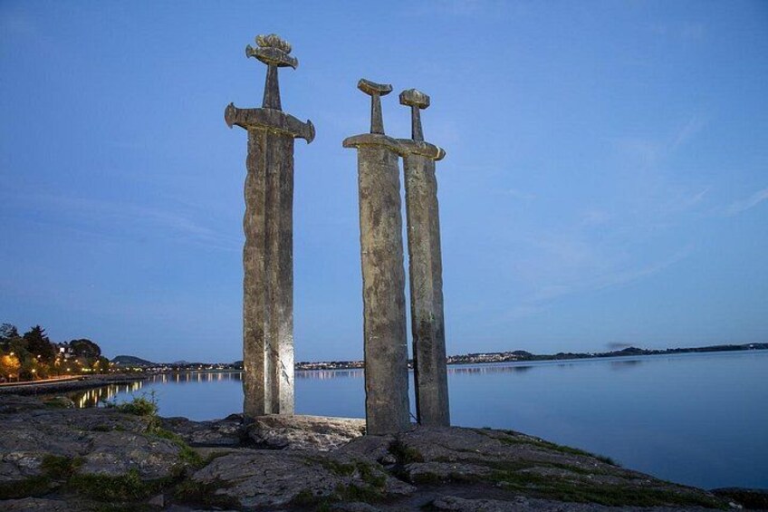 Swords in Rock monument and Stavanger highlights private tour 5