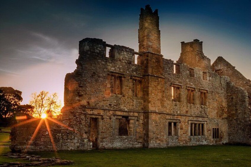Diverse Heritage – Durham Private Walking Tour for Couples 3