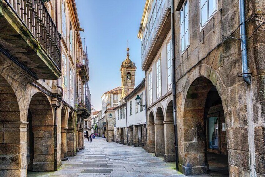 Exploring Santiago de Compostela Walking Tour for Couples 