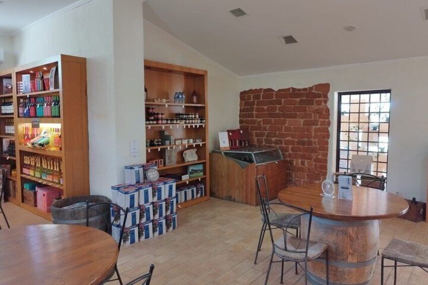 Wine Tasting & Tapas 4x4 Tours 4