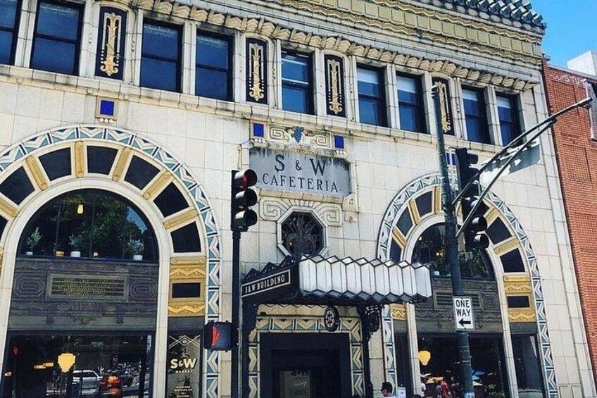 Downtown Asheville Tip-Based Sightseeing Walking Tour 4