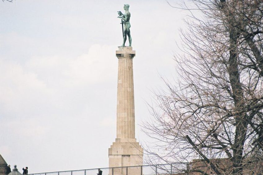 Belgrade City Walk, Gathering and Sightseeing 4