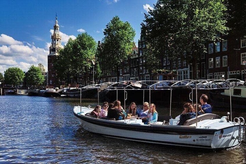 Amsterdam 90-min Private Canal Cruise with Live Guide and Drinks 4