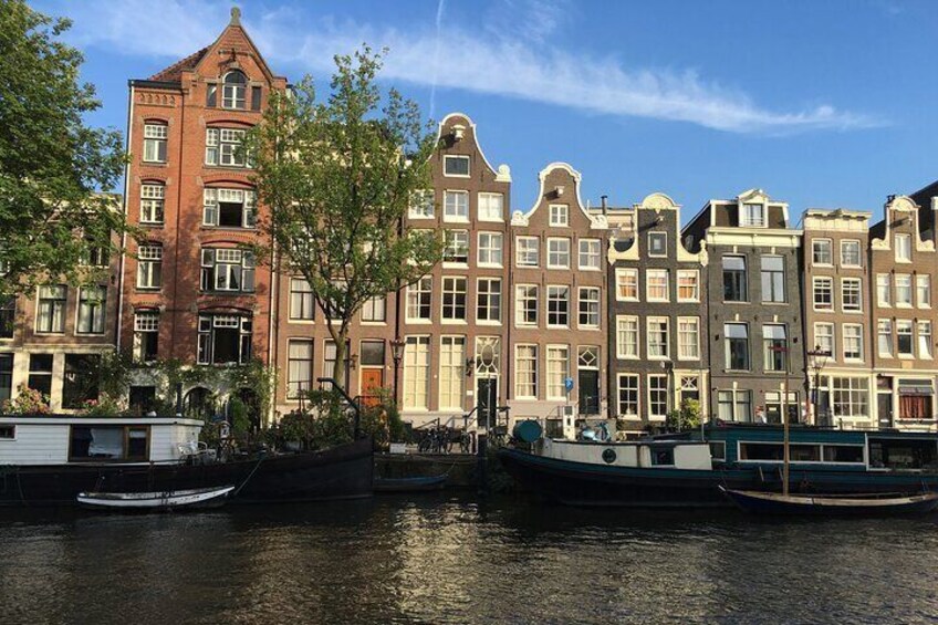 Amsterdam 90-min Private Canal Cruise with Live Guide and Drinks 5