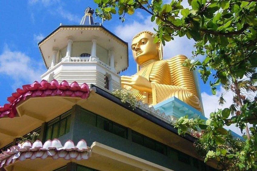 Sigiriya & Dambulla Cave Temple Day Trip from Colombo 4