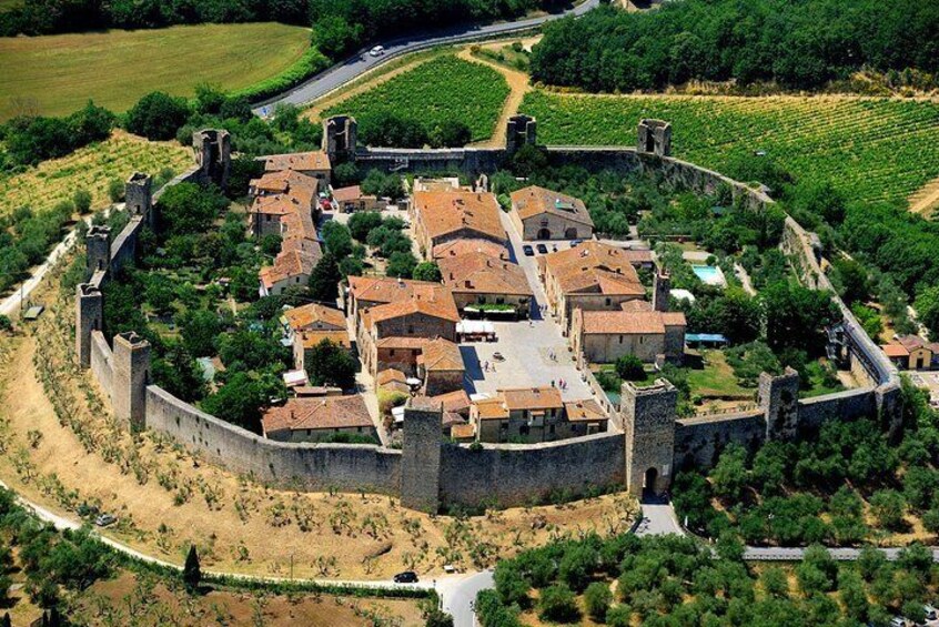 UrbExcursions Livorno ShoreExcursion: Siena Monteriggioni San Gimignano with Lunch & WineTasting