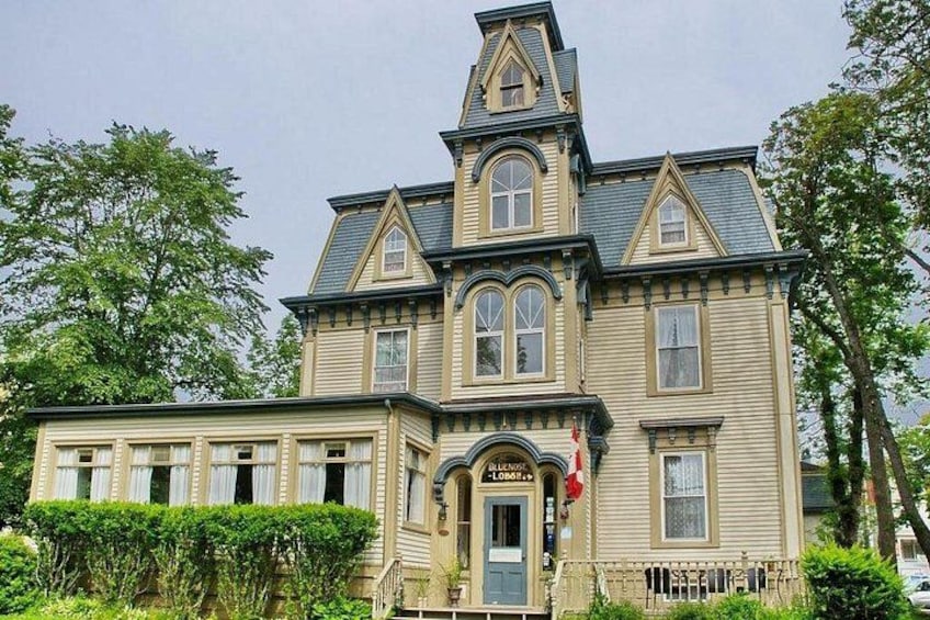 Bluenose Lodge 2