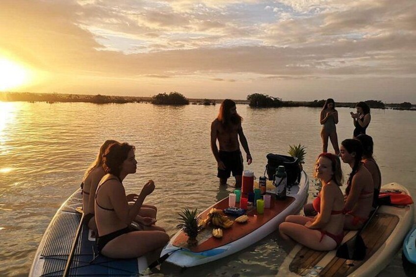 Contemplation of the beauty of the Bacalar lagoon. 3