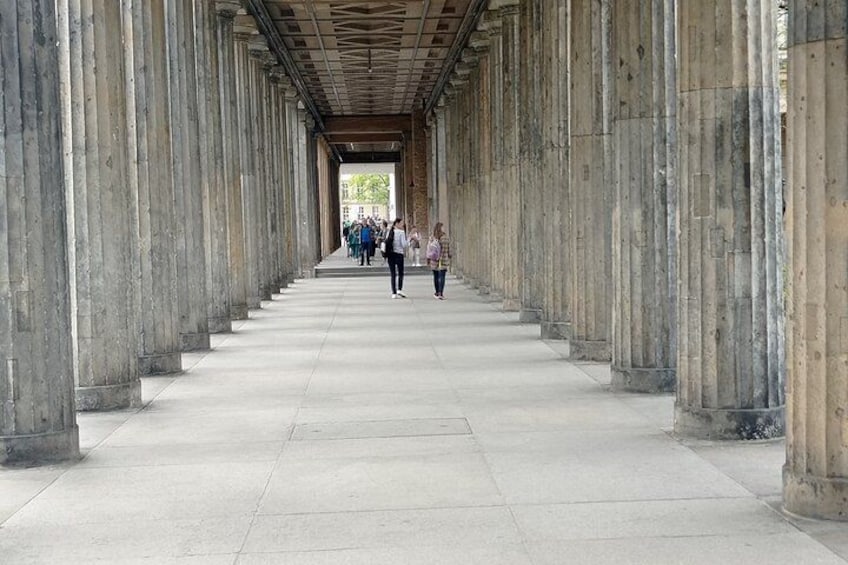 Private Walking Sightseeing Local Berlin Tour Guides up 15 Person 2