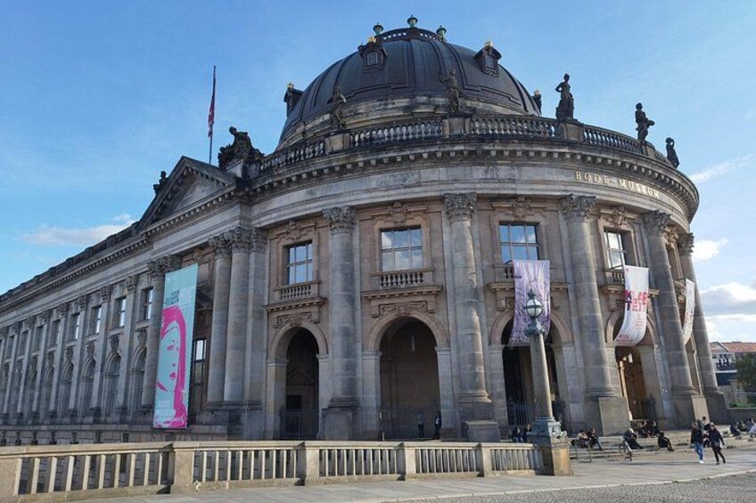Private Walking Sightseeing Local Berlin Tour Guides up 15 Person 2
