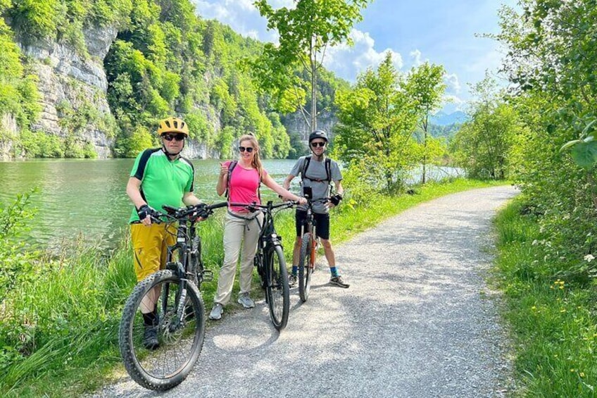 4 Lakes E-Bike Guided Tour and Lake Cruise 3