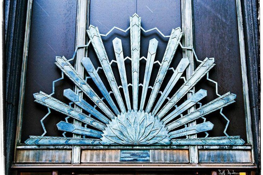 The Grand Walk: A Self-Guided Audio Tour through Milwaukee 1