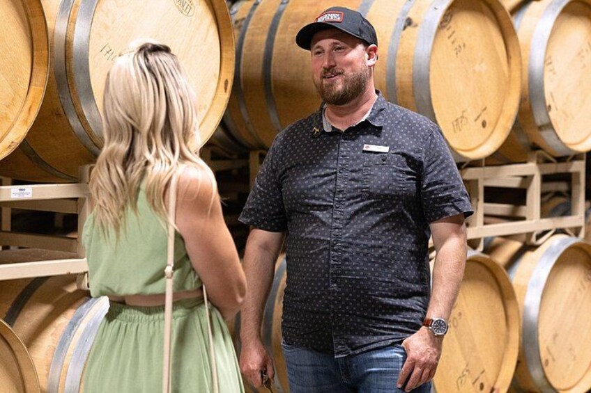 Chat with wine experts. 2
