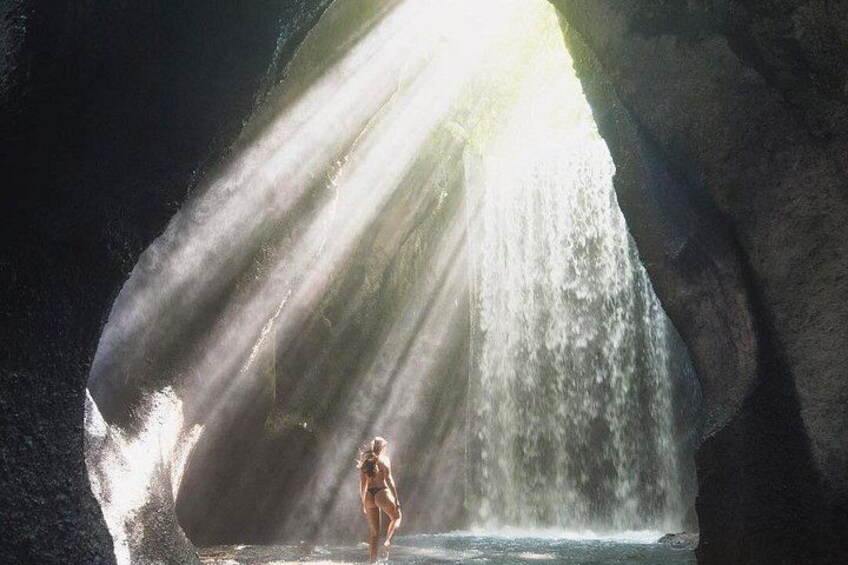 East Bali Private Tour with Gates of Heaven and a Waterfall 2