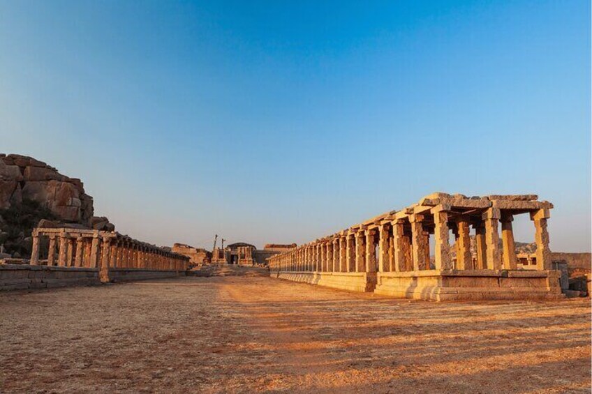 Heritage & Cultural Walk of Hampi (2 Hours Guided Walking Tour)