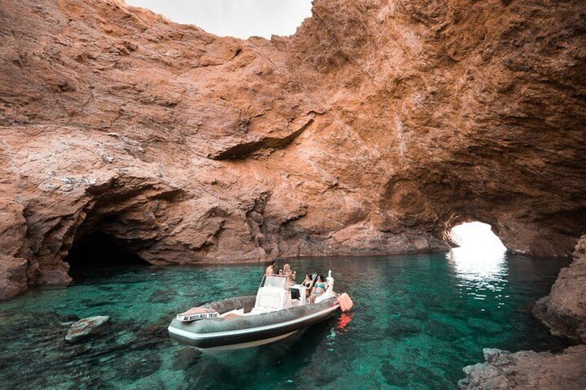 Rent a rib boat (per hour) 5