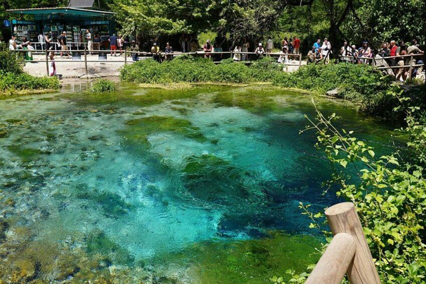 Visit the Blue Eye in a half-day tour 1