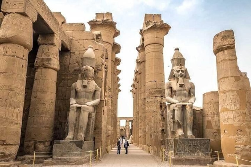 Private Day from Cairo to Luxor by plane with hotel,balloon,west,east and lunch 4