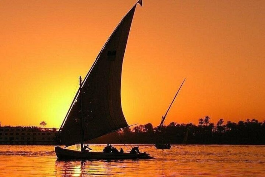 Private Day from Cairo to Luxor by plane with hotel,balloon,west,east and lunch 5