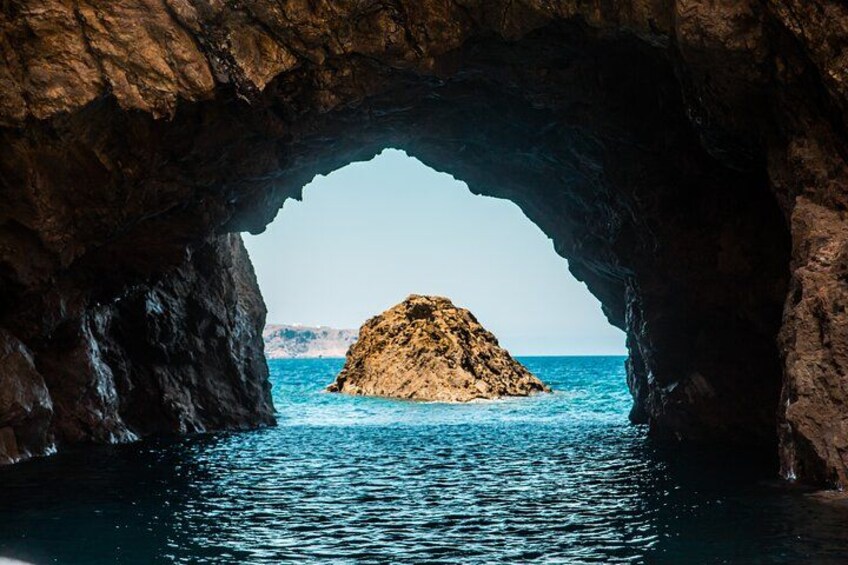 Mykonos Private cruise in south beaches, caves and Dragon island 2