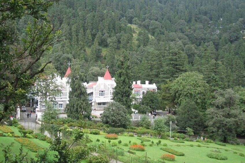 Explore the best of forest & nature in Nainital (4.5 hours Guided Tour)