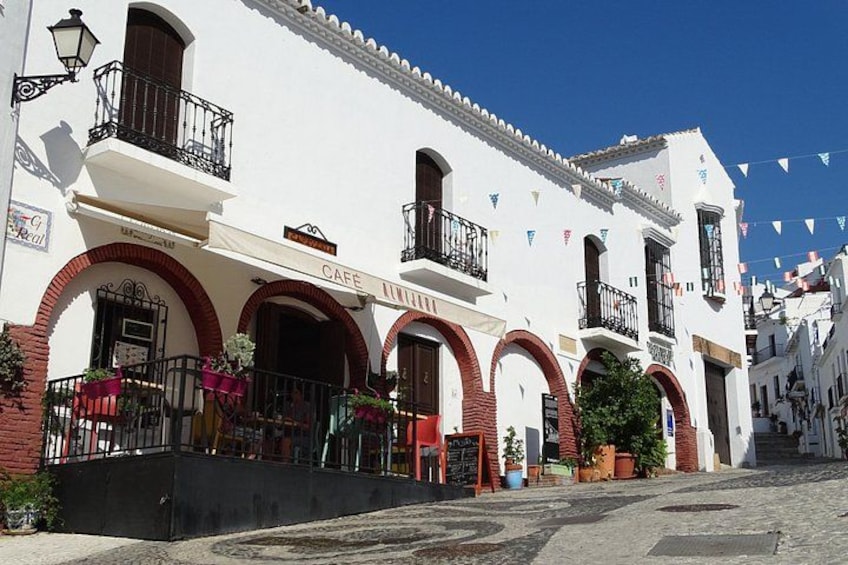 Guided Walking Tour of the Old Town of Frigiliana 2