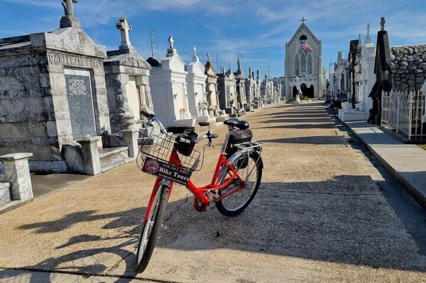 New Orleans French Quarter & Cemetery Bike Tour