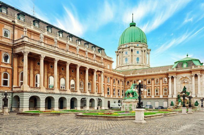 Private Tour of Budapest with a local with a Guided Szechenyi Bath Experience 4