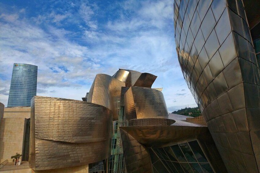 Discover Bilbao in 60 minutes with a Local