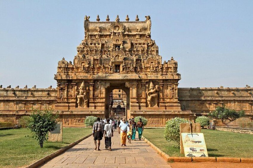 Day Trip to Thanjavur (Guided Sightseeing Tour by Car from Madurai) 3
