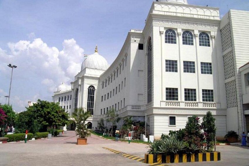 Heritage & Cultural Walk of Hyderabad (2 Hours Guided Walking Tour) 5