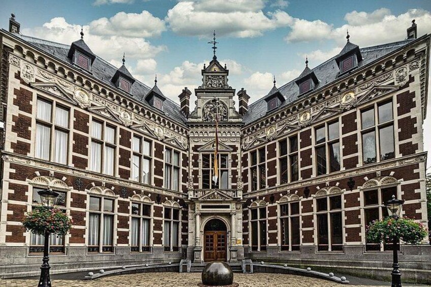 Utrecht Private Walking Tour With A Professional Guide 2