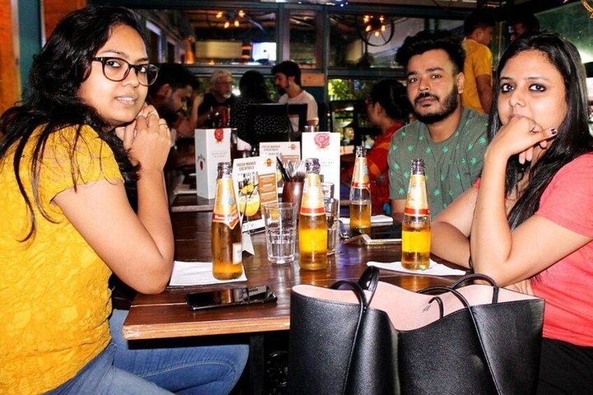 Highlights of Park Street Neighbourhood in Kolkata (3 Hours Food & Nightlife) 1