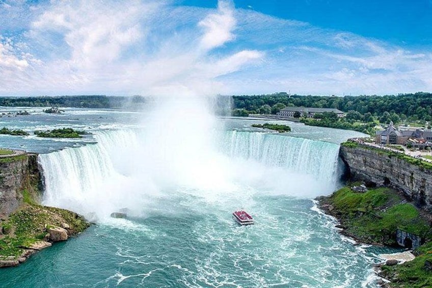 Toronto, Niagara Falls & Thousand Islands 3–DAY Trip 1