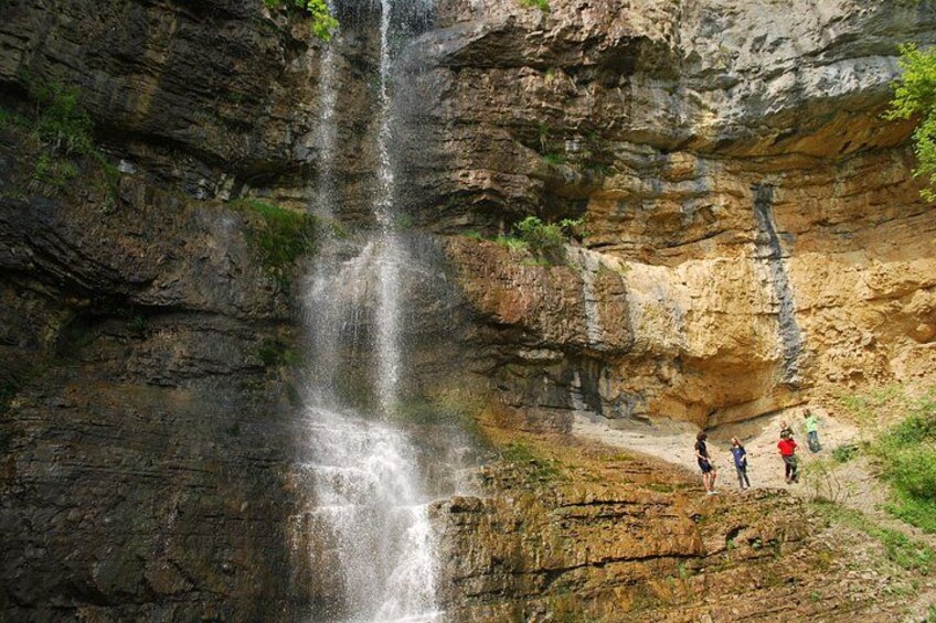 Iskar Gorge Trek, Skaklia Waterfall and Cherepish Monastery Tour from Sofia 2