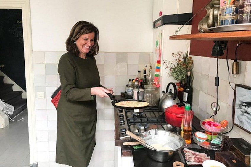 Private Amsterdam Food Tour & Dutch Pancake Class with a Local 5