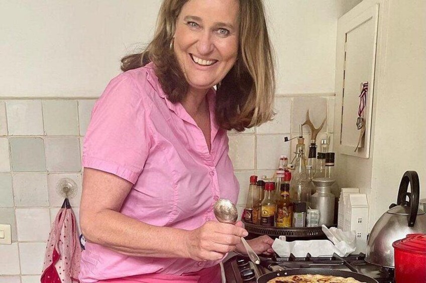 Private Amsterdam Food Tour & Dutch Pancake Class with a Local 2