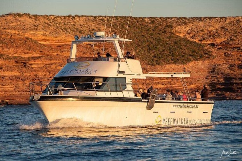 Kalbarri Sunset Cruise along the Coastal Cliffs 3