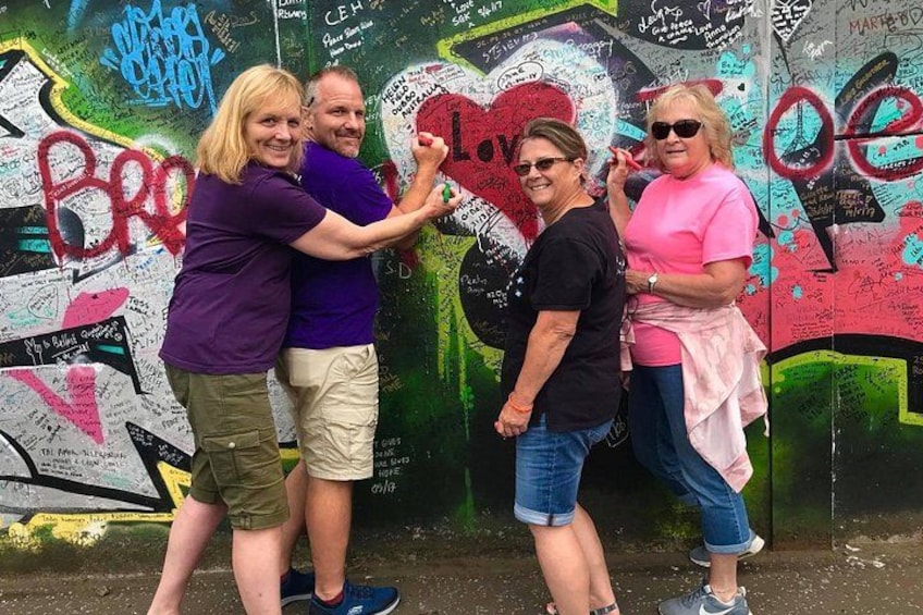 2 Hour Private Belfast Taxi Cab Tour of Troubles & Peace walls 1