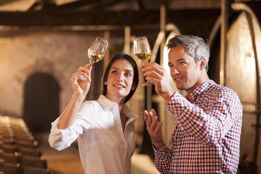 Private barrel tastings are available upon request and with limited cellar doors. 1