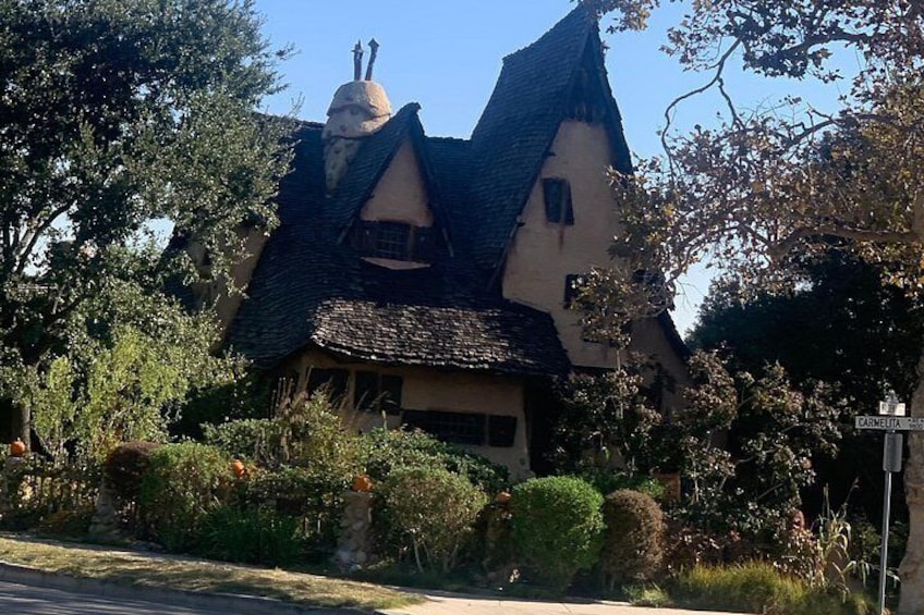 The House of the witch of Beverly Hills 3