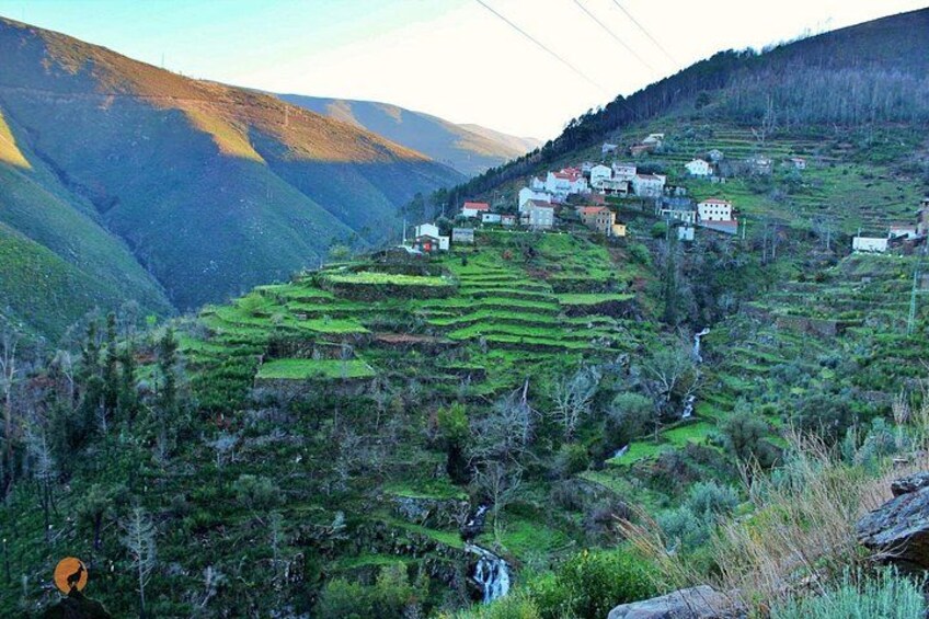 A tour between Cascades and Schist Villages, Piodão 4