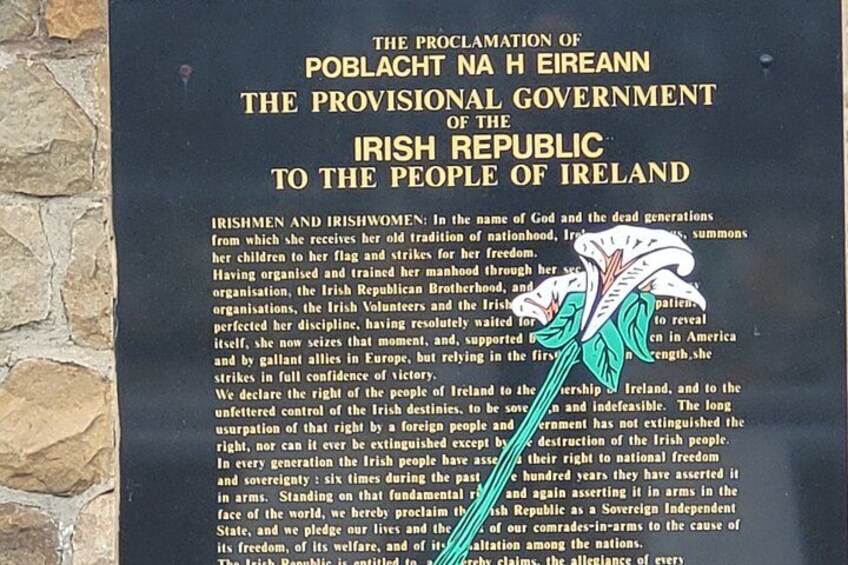 Belfast Black Taxi Tour: Private Journey Through History 4
