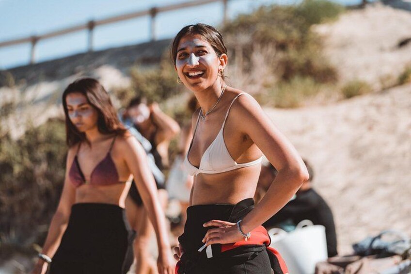 Lezioni di Surf per Beginner e Intermedi (6 persone a istruttore) 4