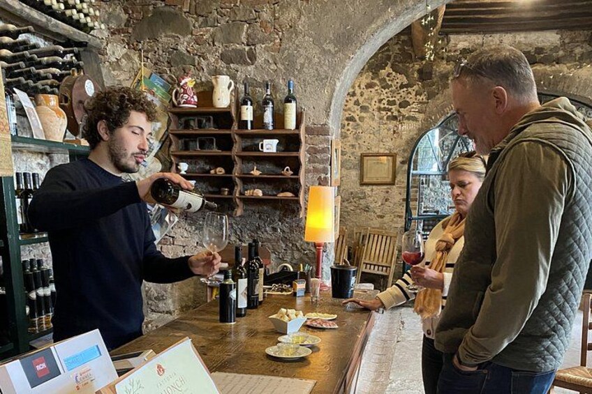 Tuscan Wine Tour in Lucca by van 1