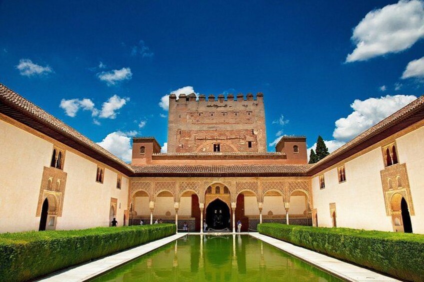 Alhambra noctuna 1