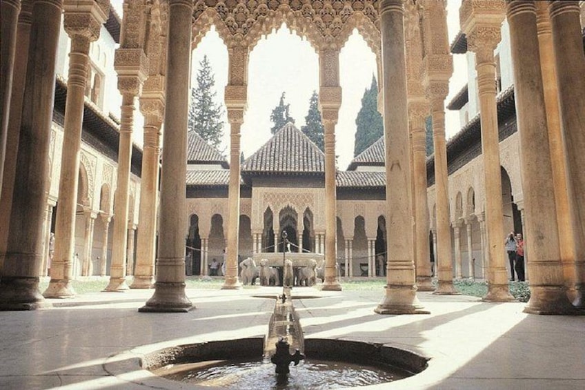 Court of the Lions, Alhambra 1